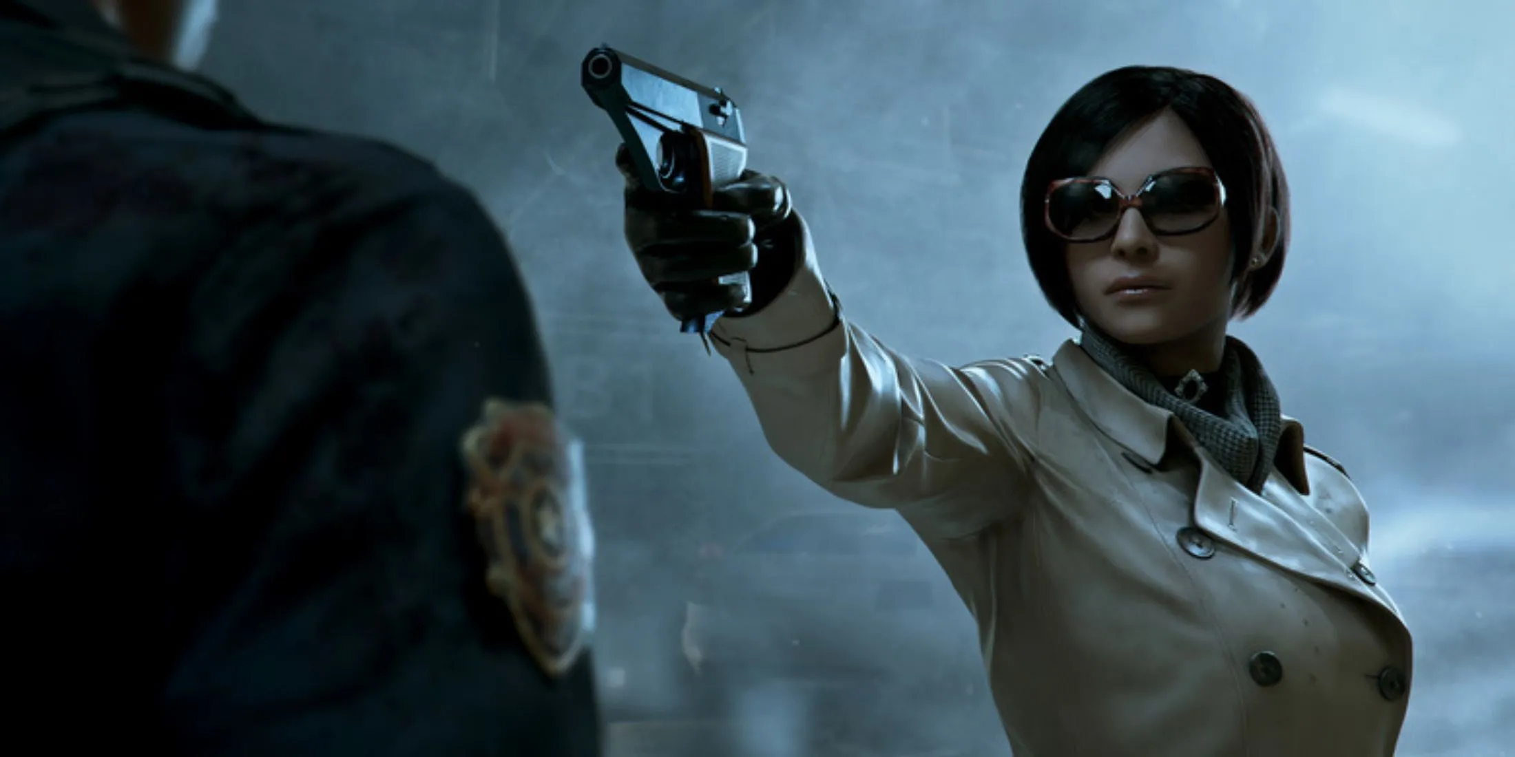 Ada Wong trong chiếc áo khoác đặc trưng, đối đầu với Leon trong bối cảnh Resident Evil 2