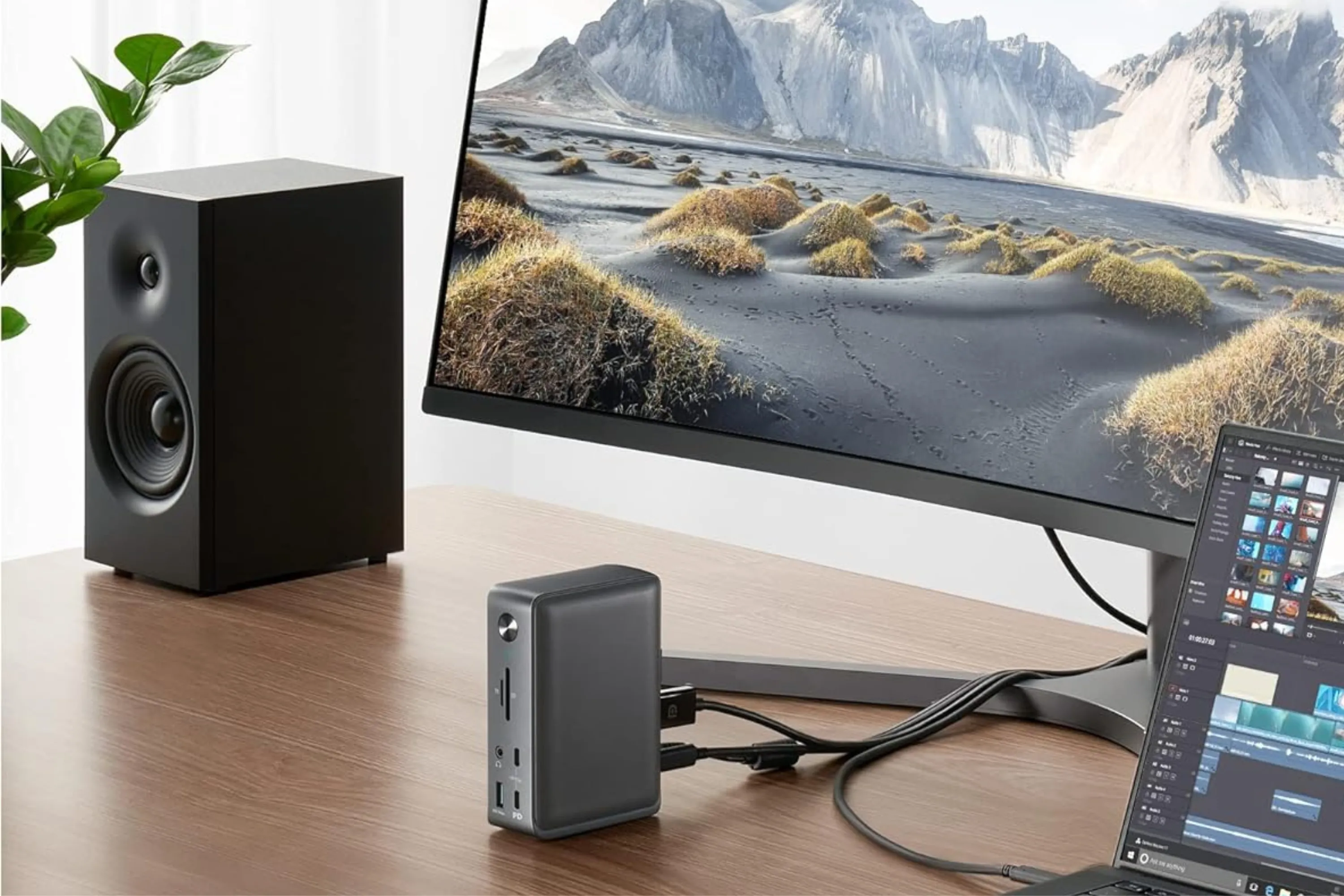 Anker PowerExpand 13-in-1 kết nối laptop với ba màn hình ngoài và các thiết bị ngoại vi khác, tối ưu không gian làm việc