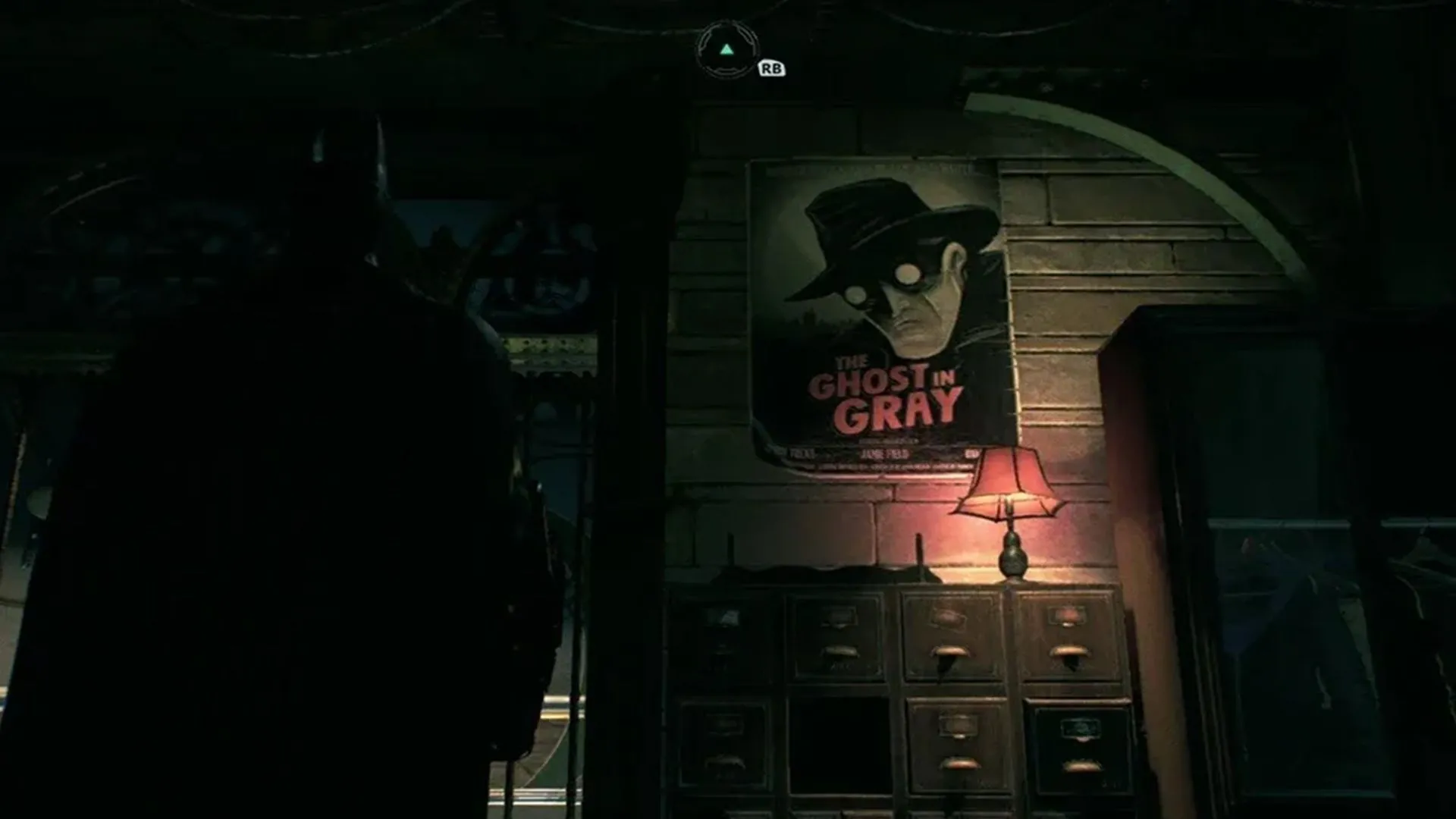 Batman Arkham Knight screenshot cảnh chiến đấu Batman đang thực hiện một đòn tấn công trong thế giới mở của Gotham City, thể hiện đồ họa chi tiết và không khí game siêu anh hùng tối tăm.