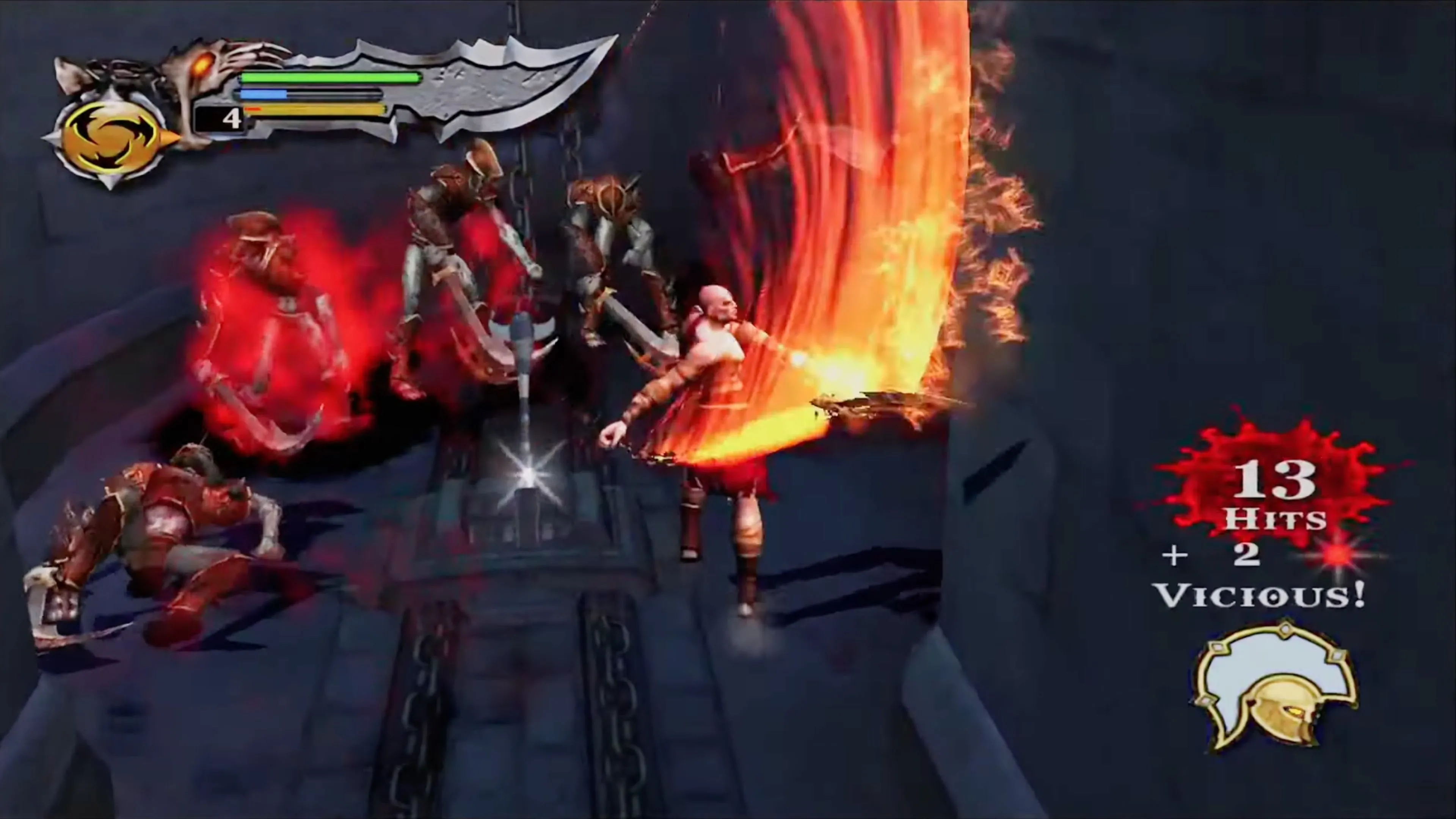 Cảnh Kratos sử dụng Blades of Chaos trong trận chiến trong game God of War (2005).