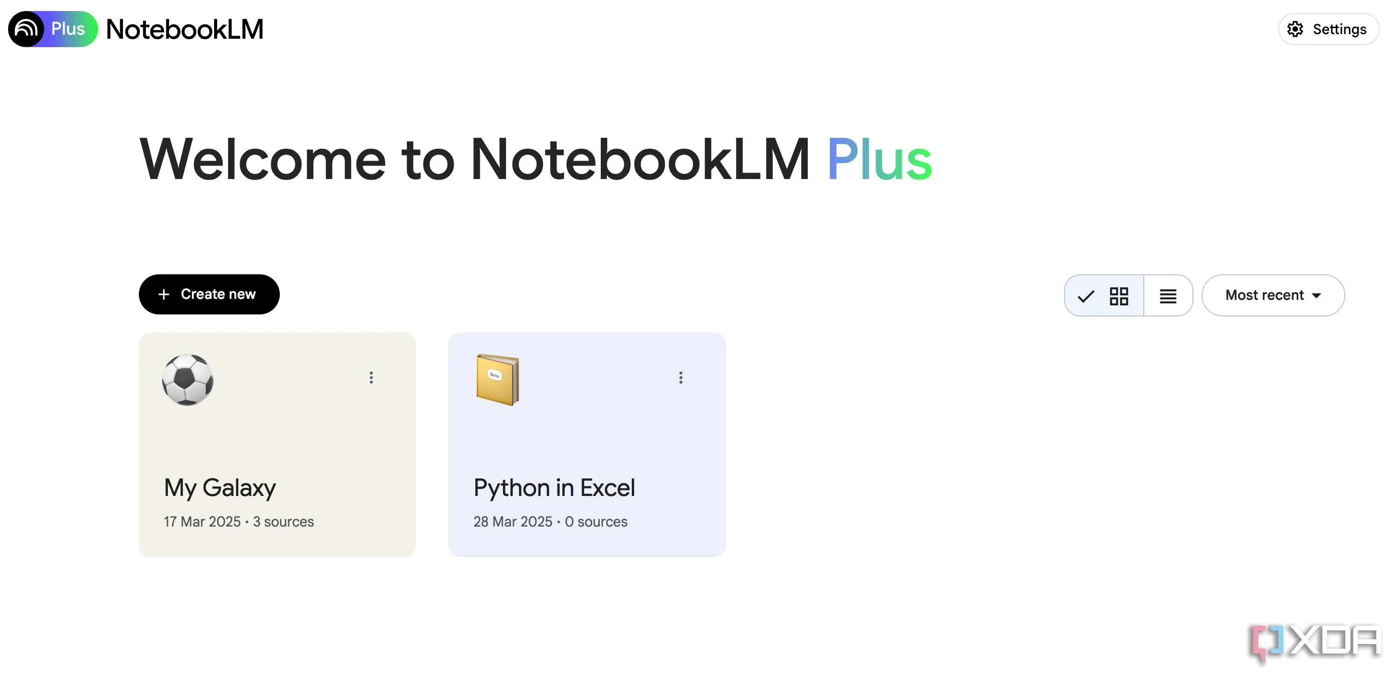 Giao diện chính của NotebookLM với các tính năng AI thông minh, sẵn sàng hỗ trợ việc tổng hợp kiến thức từ nhiều nguồn.