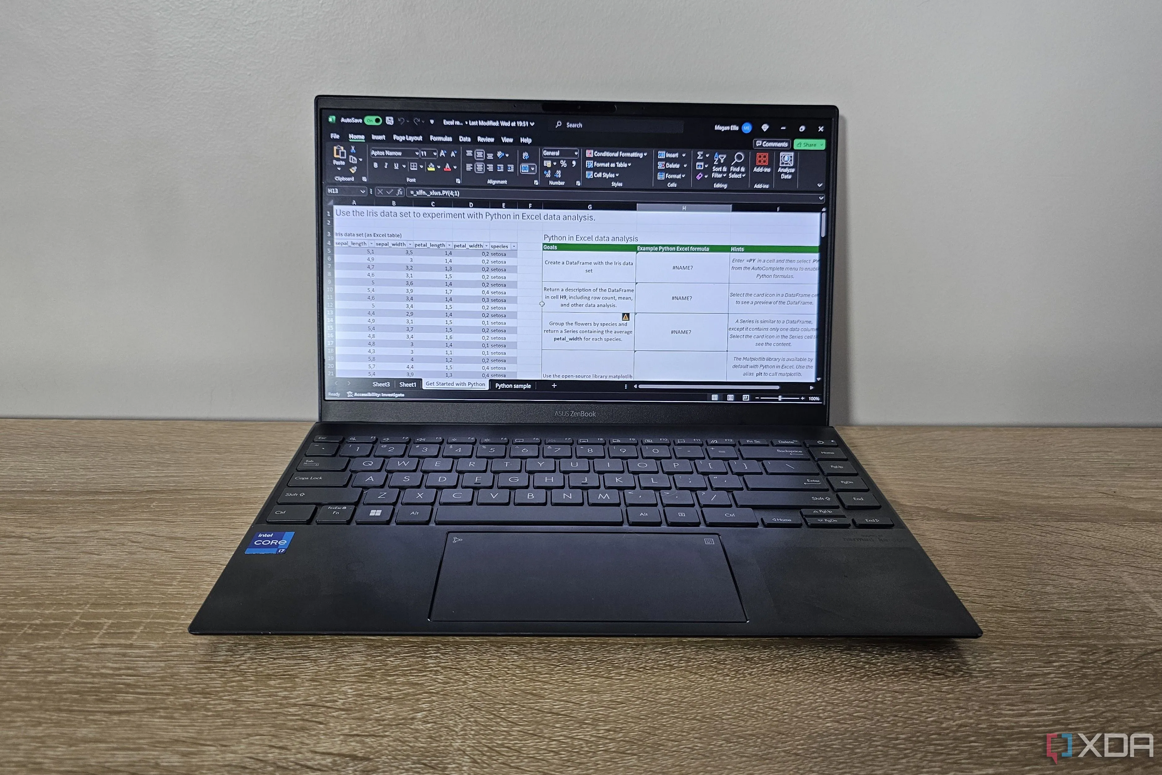 Giao diện Excel hiển thị tính năng Python, minh họa sự đa năng và cập nhật liên tục của phần mềm bảng tính