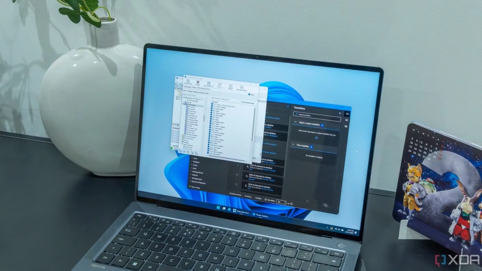 Giao diện hệ điều hành Windows 11 với các ứng dụng RoboTask và Power Automate