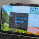 Giao diện máy tính xách tay chạy Windows 11, minh họa các cải tiến trong cài đặt tìm kiếm hệ thống.