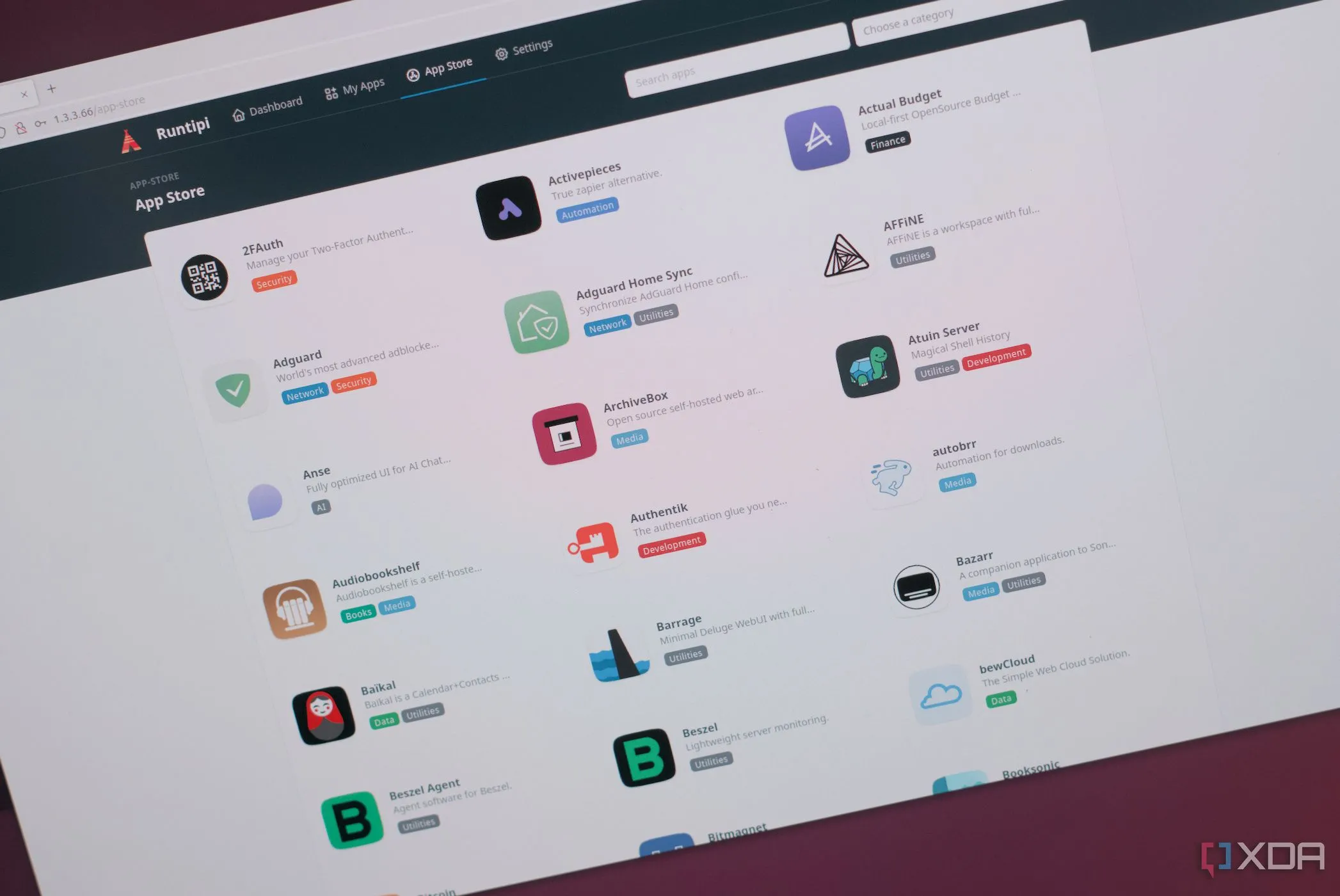 Giao diện Tipi App Store chạy trên Ubuntu, minh họa sự dễ dàng cài đặt ứng dụng trên home server GUI