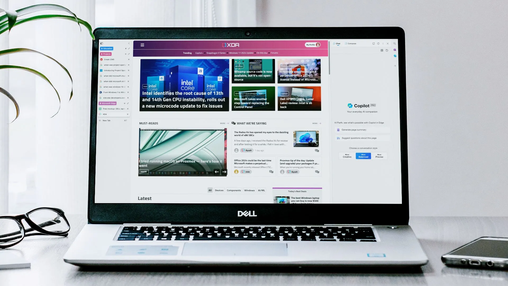 Giao diện Windows 10 với các bản cập nhật bảo mật và sửa lỗi mới nhất, giúp cải thiện trải nghiệm người dùng.