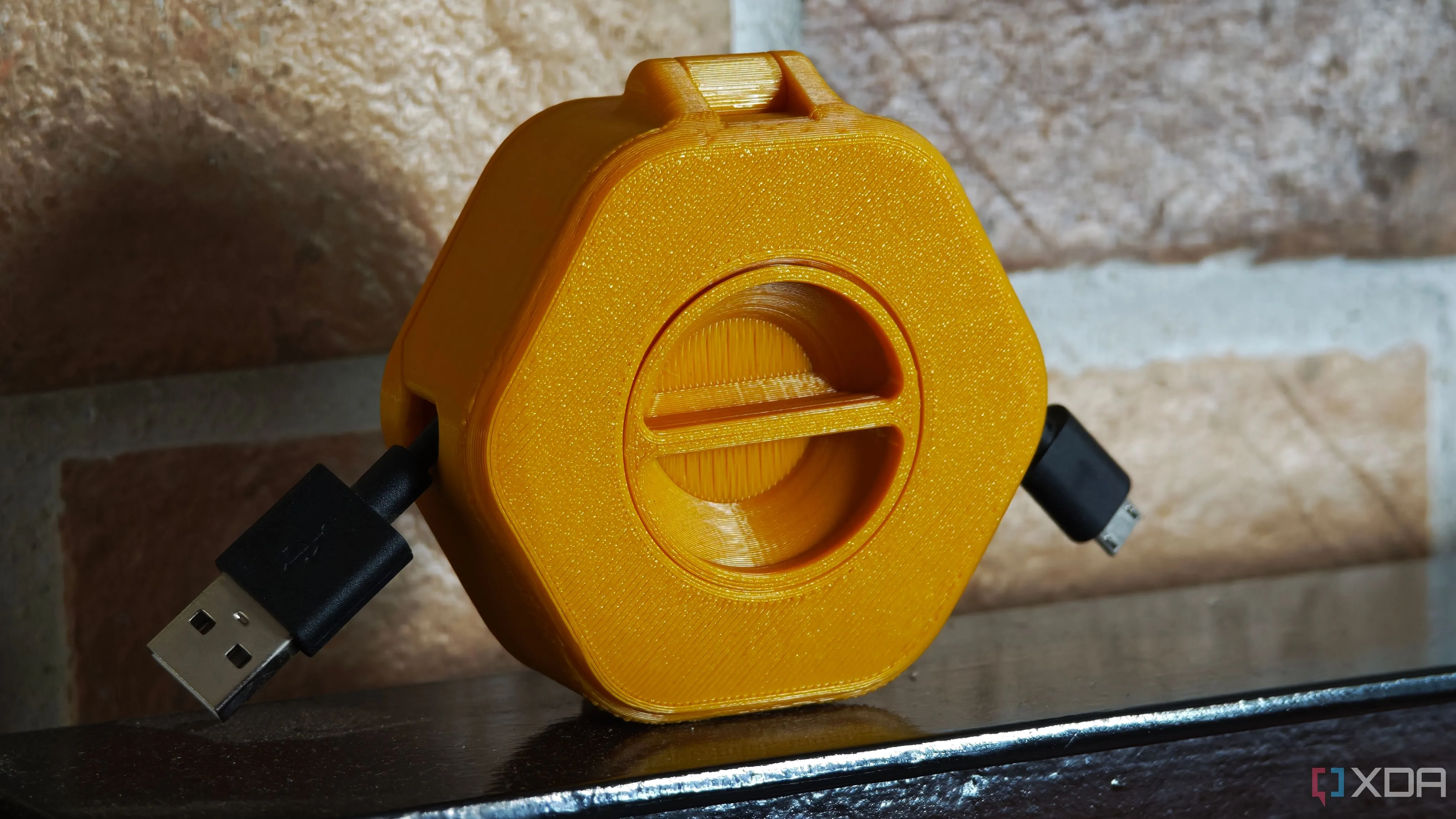 Hộp cuộn cáp sạc in 3D giúp gọn gàng khi di chuyển