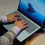 Laptop Dell 14 Plus với thiết kế mỏng nhẹ, một trong những mẫu laptop Dell Core Ultra được giảm giá vĩnh viễn