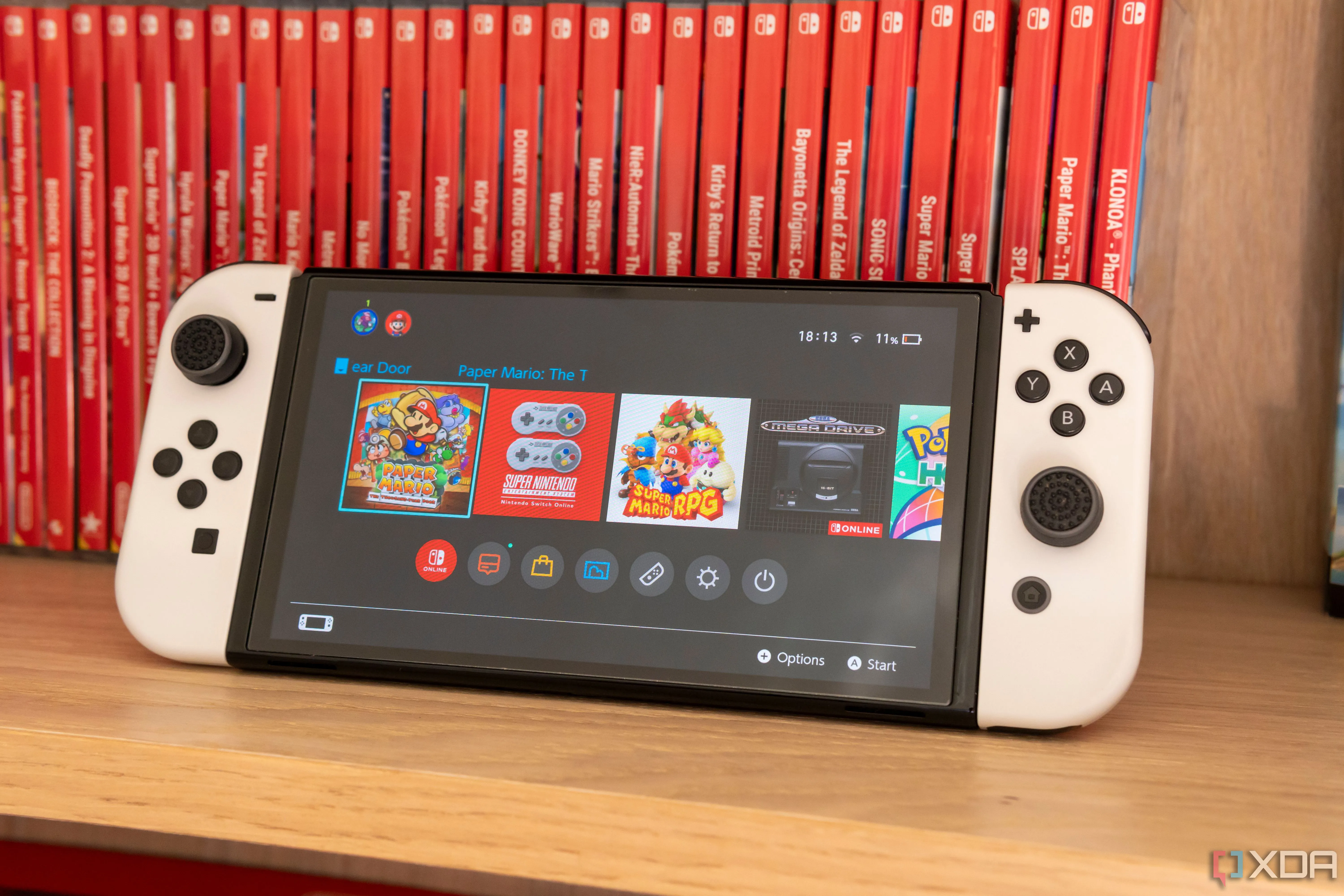 Logo Nintendo Switch và biểu tượng vi phạm bản quyền, minh họa vấn đề pháp lý giữa Nintendo và các dự án giả lập Switch như Yuzu và Ryujinx