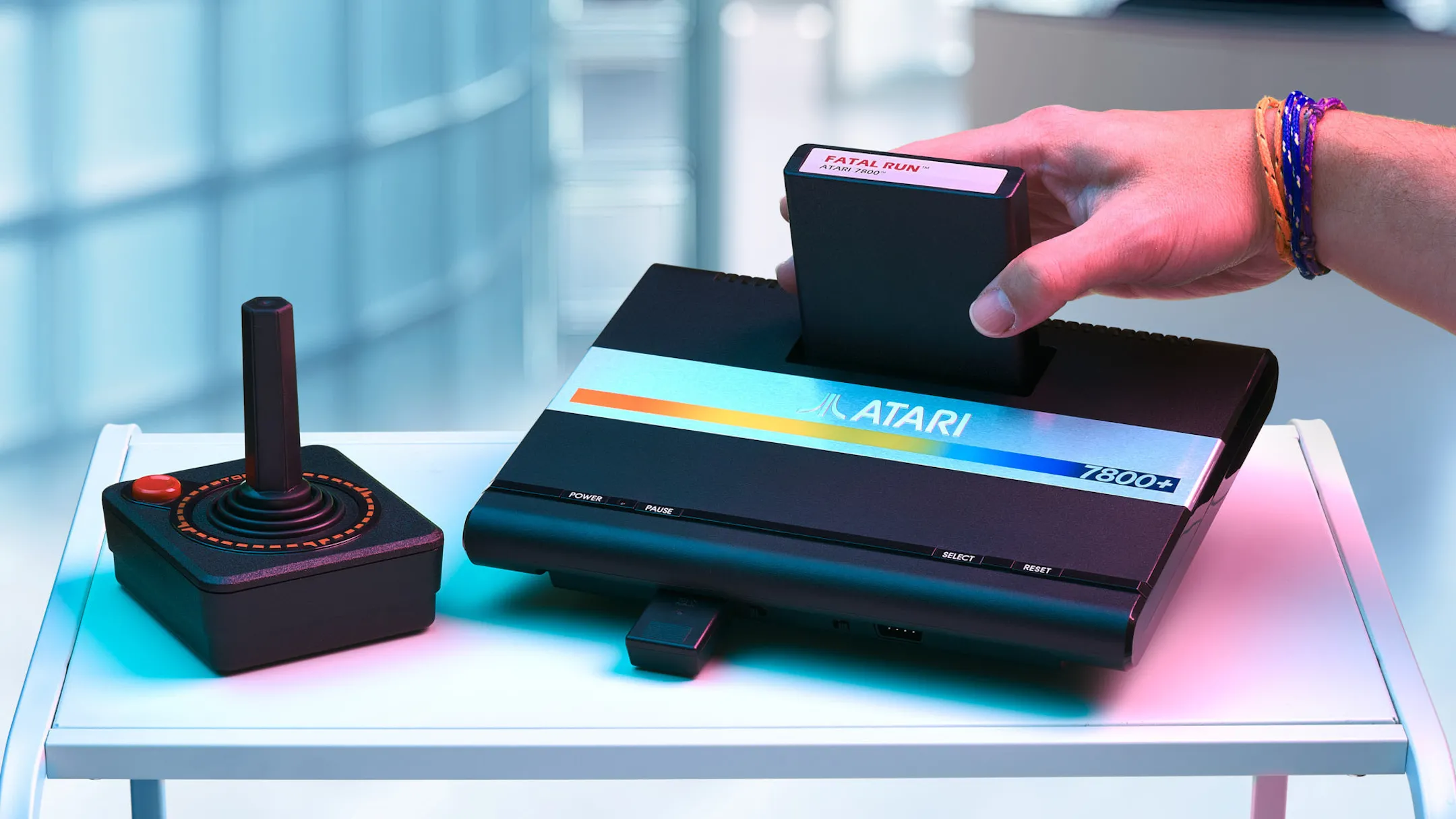 Máy chơi game Atari 7600 thế hệ đầu tiên biểu tượng cho sự khởi đầu của kỷ nguyên console