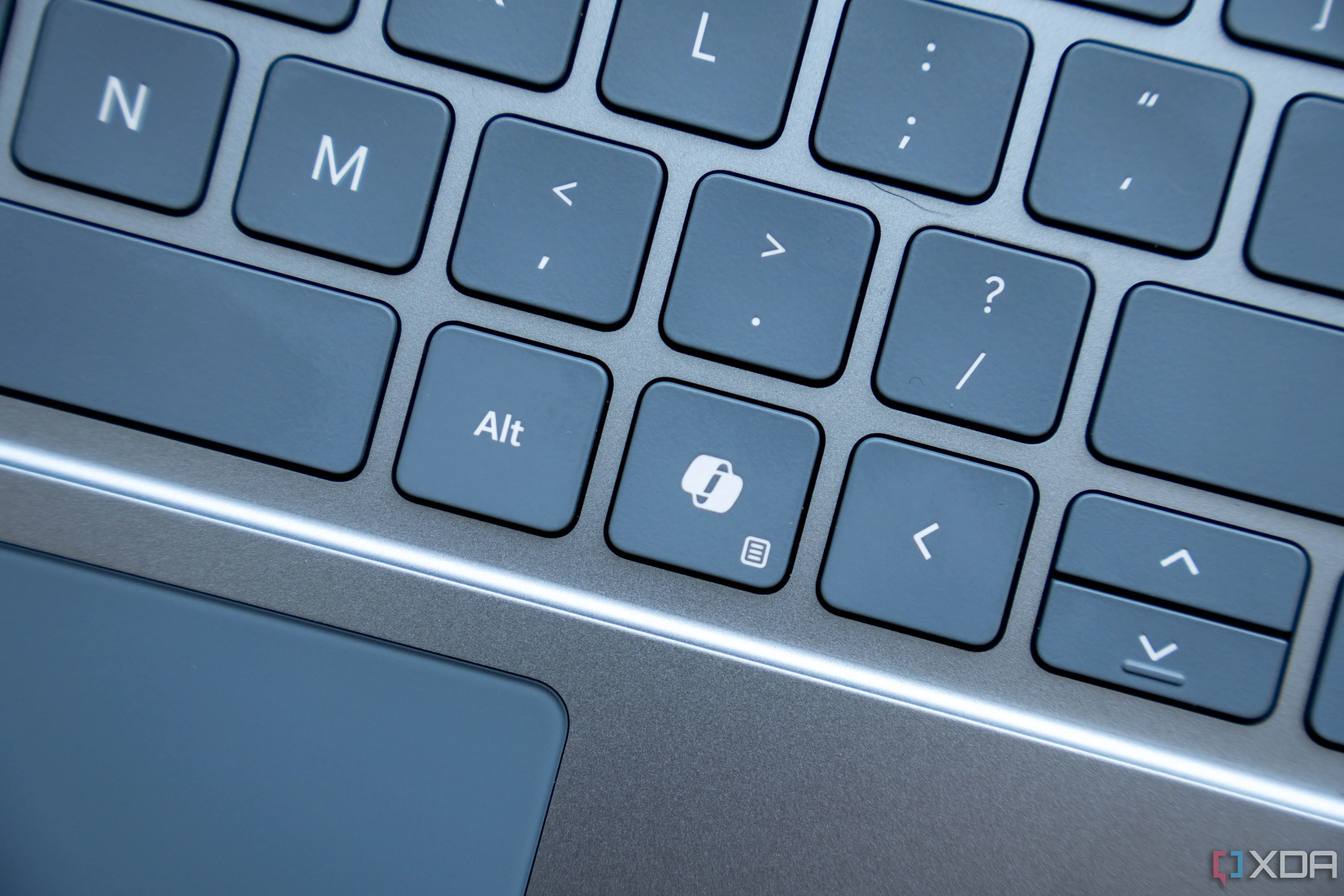Microsoft Surface Laptop 13 inch với chip Snapdragon X Elite