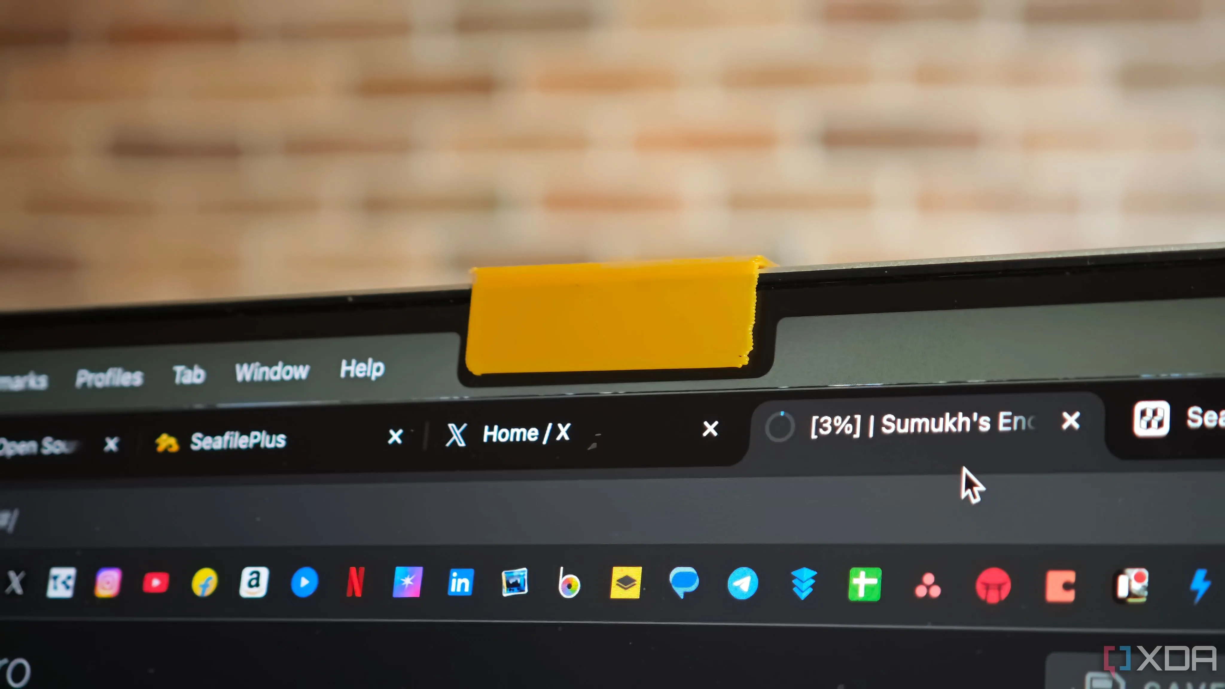 Nắp che webcam siêu mỏng in 3D bảo vệ quyền riêng tư