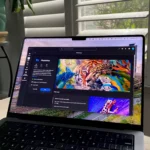 Phần mềm Adobe Creative Cloud mở trên MacBook Pro
