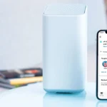 Router Xfinity XFi của nhà mạng và giao diện ứng dụng điều khiển, minh họa quyền kiểm soát của ISP.