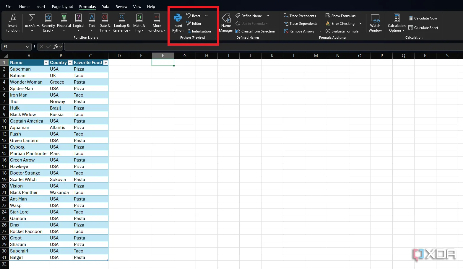 Tùy chọn chèn Python trong tab Công thức của Excel, thể hiện giao diện người dùng dễ tiếp cận để tích hợp Python.
