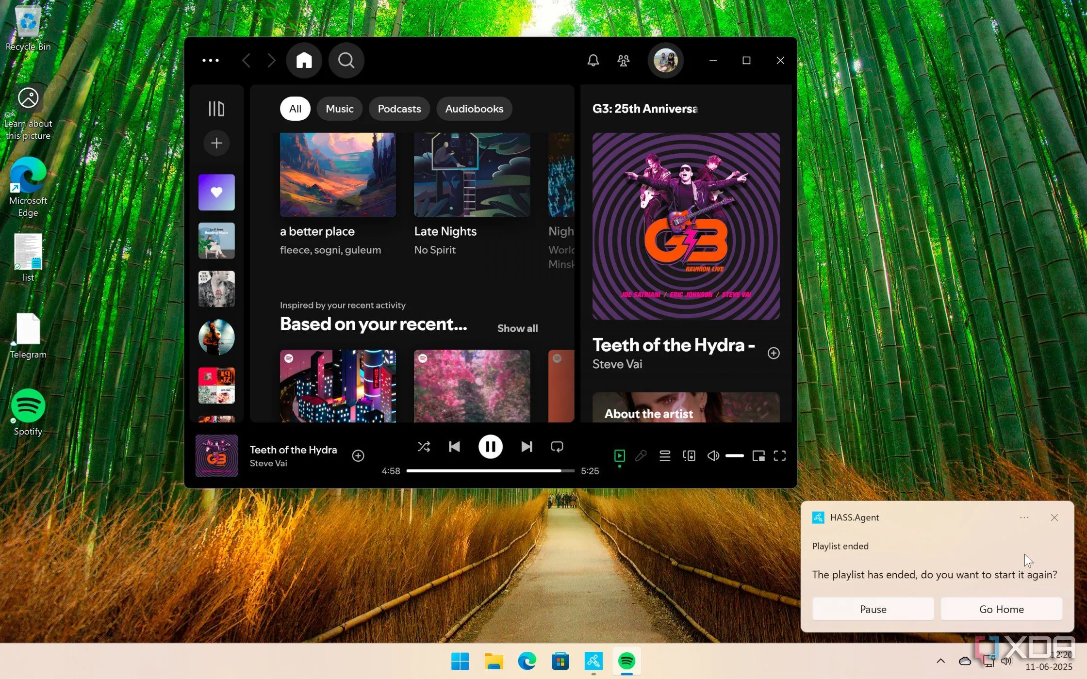 Ví dụ về thông báo có thể tương tác (actionable notifications) gửi đến PC Windows từ Home Assistant thông qua HASS.Agent, hiển thị nút &quot;Đóng rèm&quot; và &quot;Mở rèm&quot;.